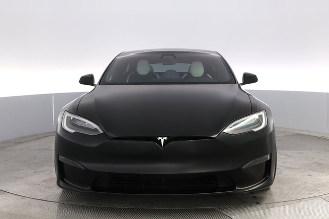 2022 Tesla Model S — photo 9 of 22