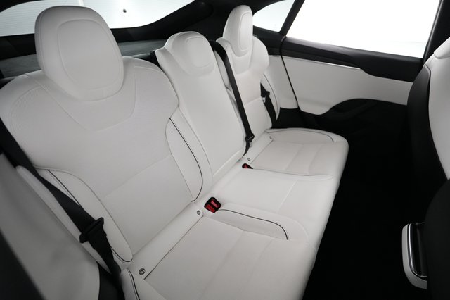 2022 Tesla Model S — photo 4 of 22