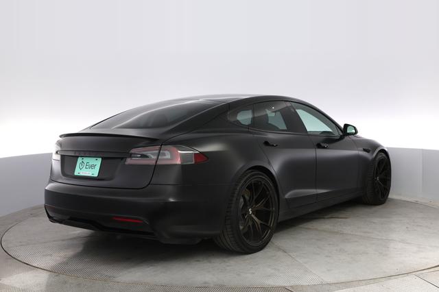 2022 Tesla Model S — photo 2 of 22