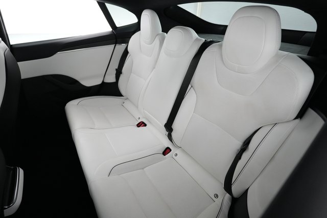 2022 Tesla Model S — photo 19 of 22