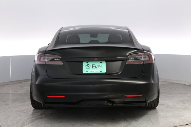 2022 Tesla Model S — photo 13 of 22