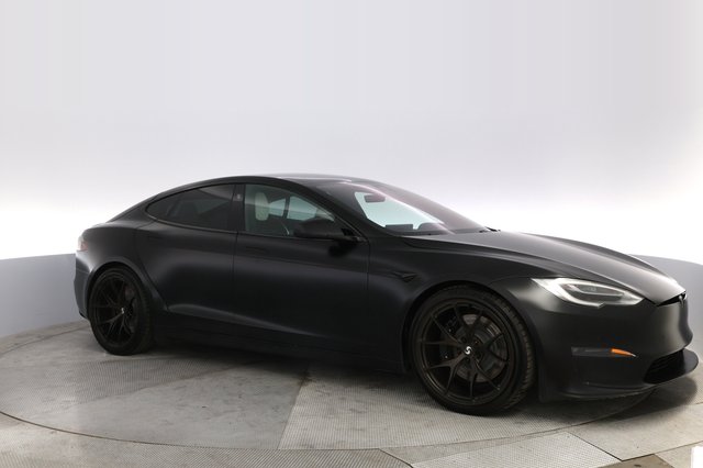 2022 Tesla Model S — photo 11 of 22