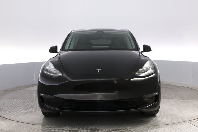 2022 Tesla Model Y — photo 9 of 21
