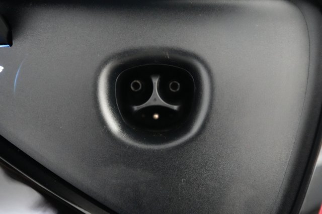 2022 Tesla Model Y — photo 8 of 21