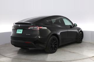 2022 Tesla Model Y — photo 2 of 21