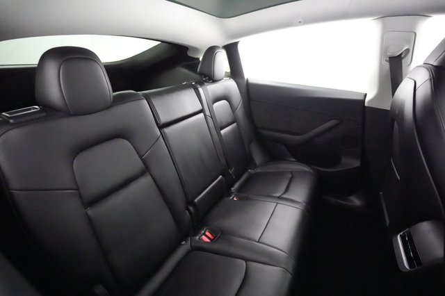 2022 Tesla Model Y — photo 4 of 21