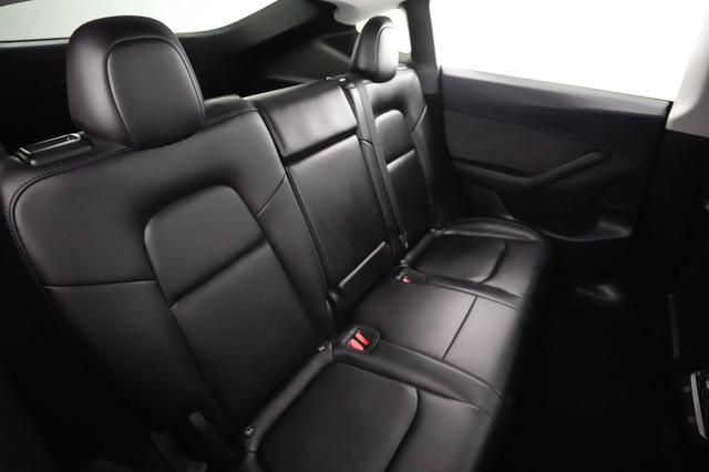 2024 Tesla Model Y — photo 4 of 21