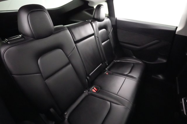 2024 Tesla Model Y — photo 4 of 21