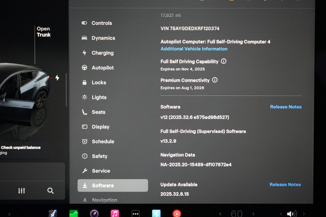 2024 Tesla Model Y — photo 5 of 21