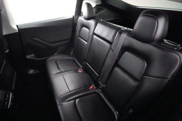 2024 Tesla Model Y — photo 19 of 21