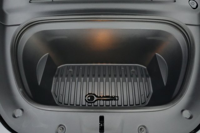 2024 Tesla Model Y — photo 20 of 21