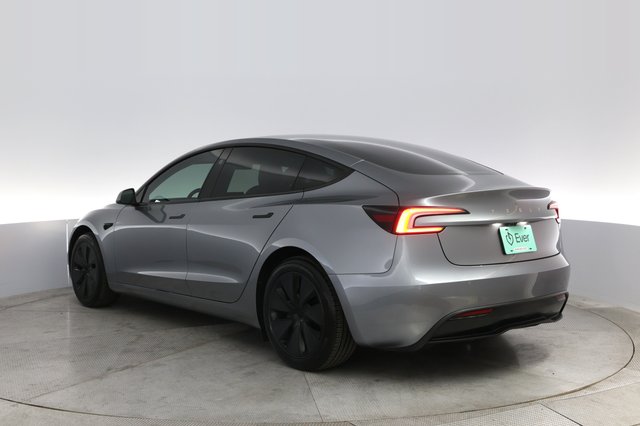 2025 Tesla Model 3 — photo 13 of 24
