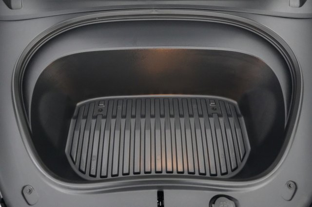 2025 Tesla Model 3 — photo 23 of 24
