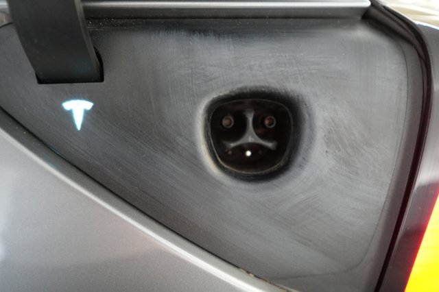 2025 Tesla Model 3 — photo 8 of 24