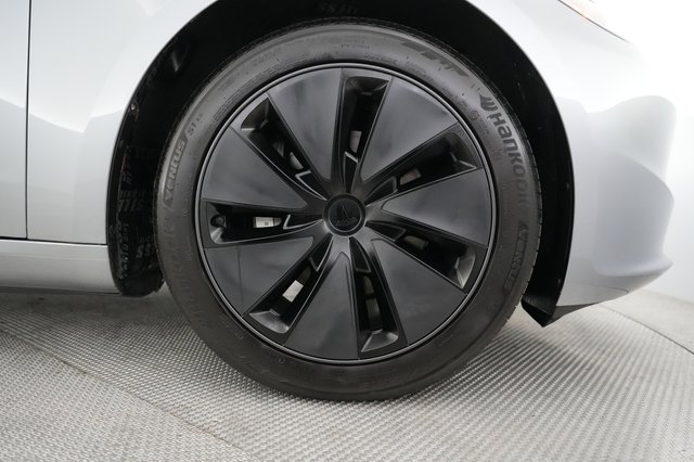 2025 Tesla Model 3 — photo 16 of 24