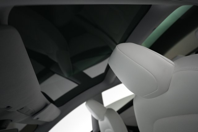 2025 Tesla Model 3 — photo 22 of 24