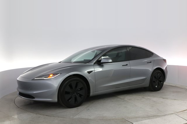 2025 Tesla Model 3 — photo 14 of 24