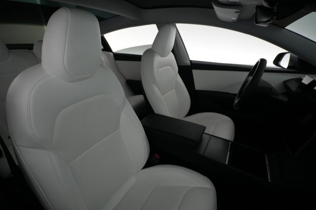2025 Tesla Model 3 — photo 18 of 24