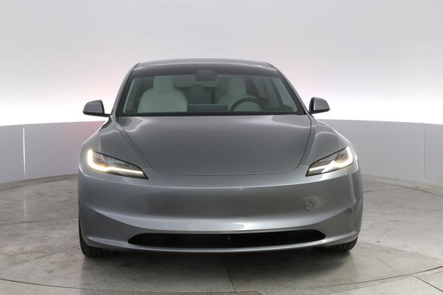 2025 Tesla Model 3 — photo 9 of 24