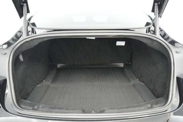 2025 Tesla Model 3 — photo 6 of 23
