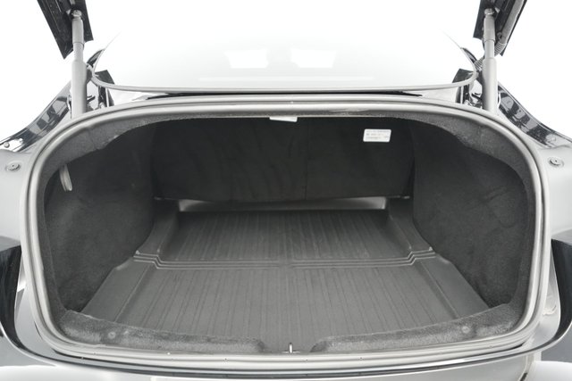 2025 Tesla Model 3 — photo 6 of 23