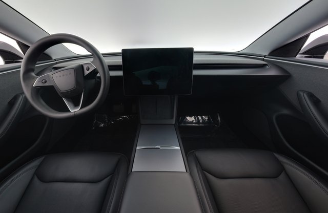 2025 Tesla Model 3 — photo 21 of 23