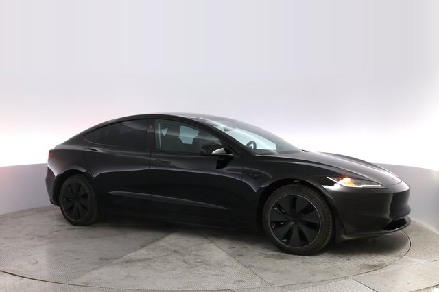 2025 Tesla Model 3 — photo 11 of 23