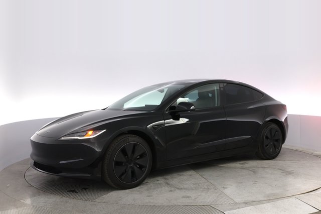 2025 Tesla Model 3 — photo 14 of 23