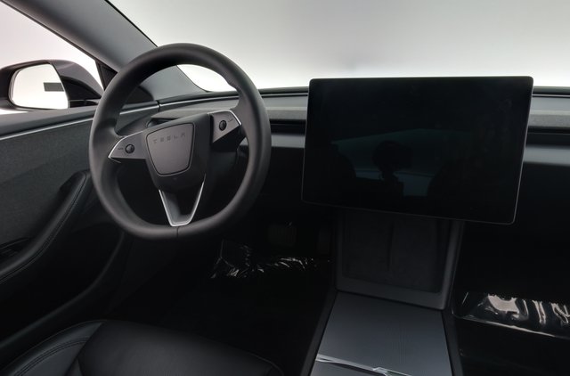 2025 Tesla Model 3 — photo 20 of 23
