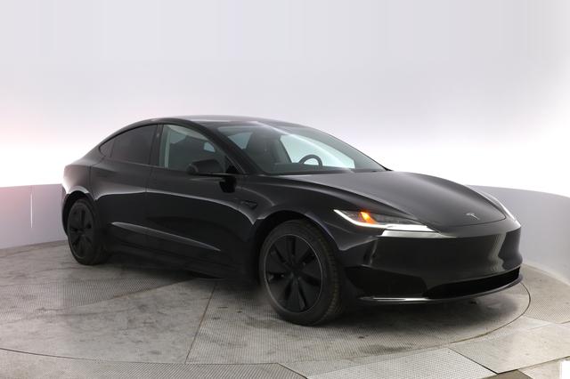 2025 Tesla Model 3 — photo 10 of 23