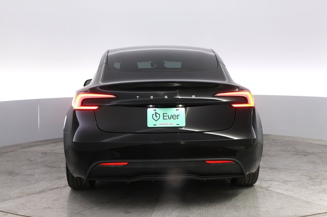 2025 Tesla Model 3 — photo 12 of 23