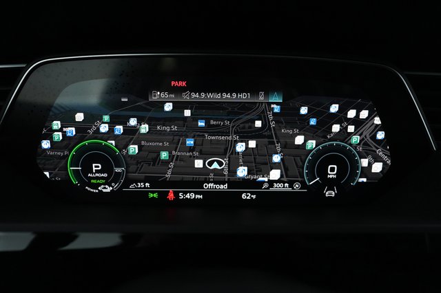 2021 Audi e-tron — photo 5 of 21