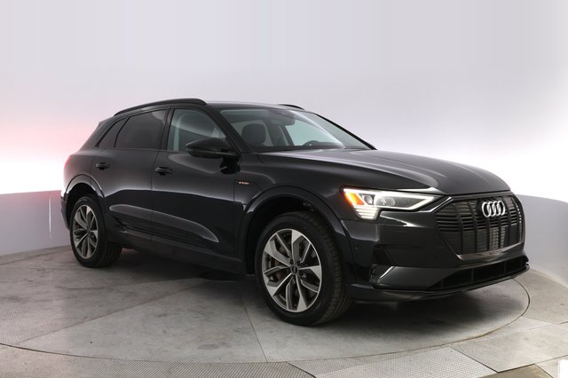 2021 Audi e-tron — photo 10 of 21