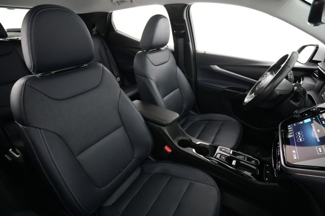 2022 Chevrolet Bolt EUV — photo 18 of 21