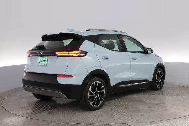 2022 Chevrolet Bolt EUV — photo 2 of 21