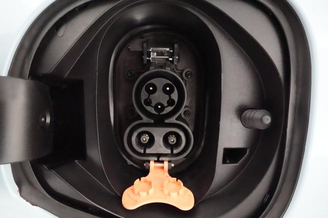 2022 Chevrolet Bolt EUV — photo 8 of 21