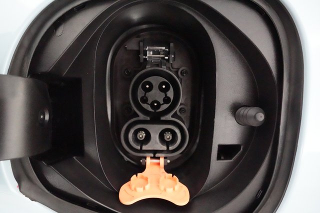 2022 Chevrolet Bolt EUV — photo 8 of 21