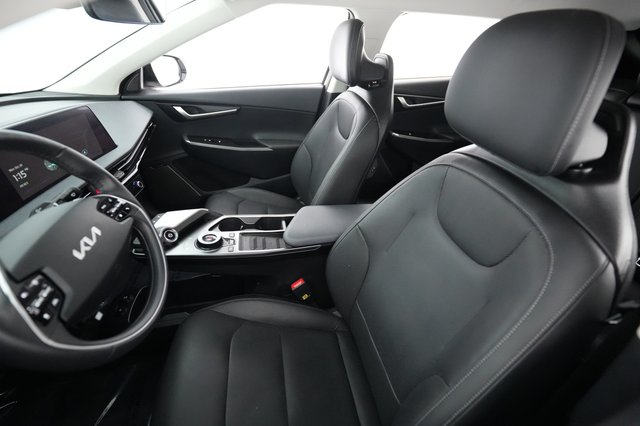 2022 Kia EV6 — photo 3 of 20
