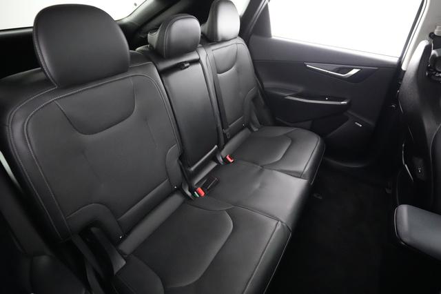 2022 Kia EV6 — photo 4 of 20