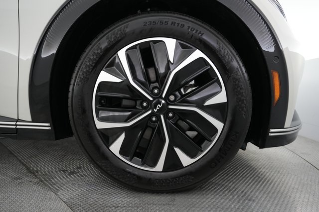 2022 Kia EV6 — photo 16 of 20