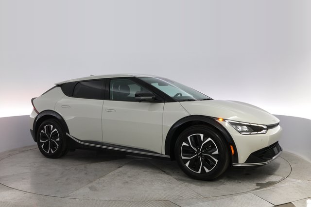 2022 Kia EV6 — photo 11 of 20