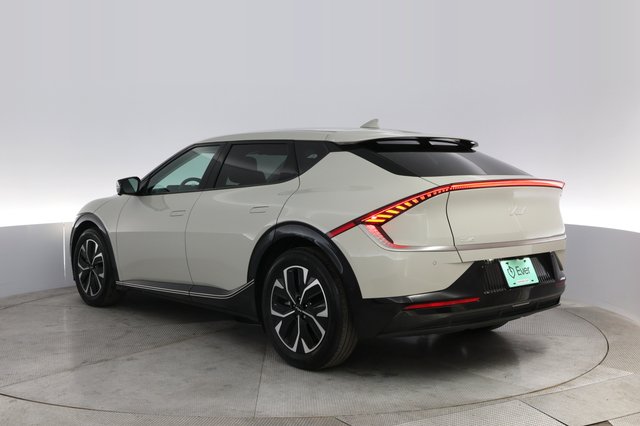 2022 Kia EV6 — photo 13 of 20