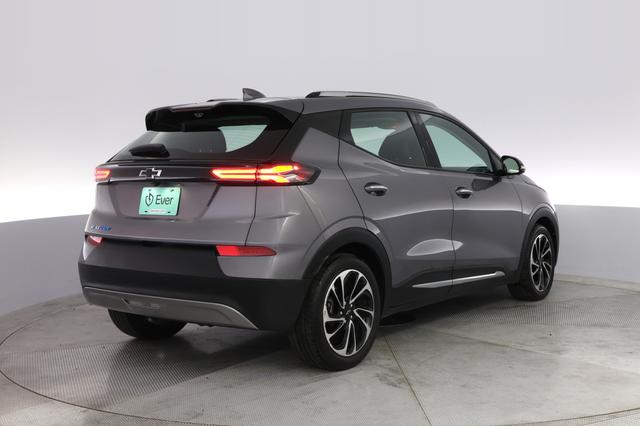 2022 Chevrolet Bolt EUV — photo 2 of 21