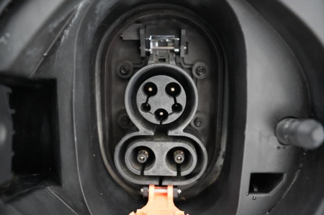2022 Chevrolet Bolt EUV — photo 8 of 21