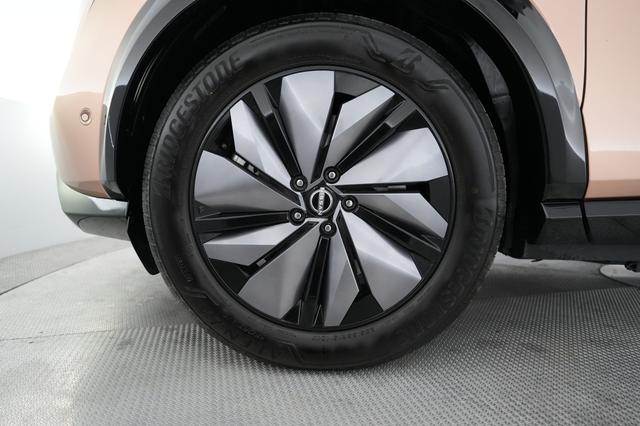2023 Nissan Ariya — photo 7 of 21