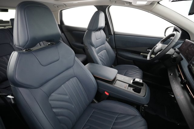 2023 Nissan Ariya — photo 18 of 21