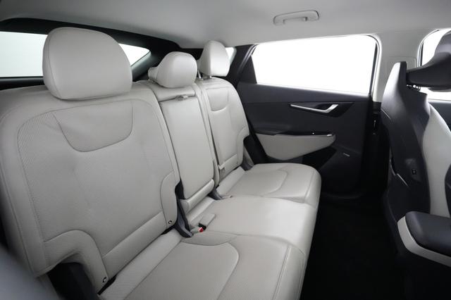 2023 Kia EV6 — photo 4 of 21