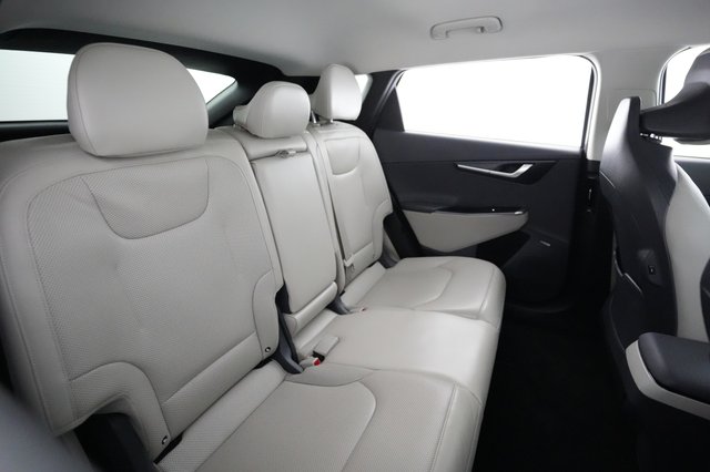 2023 Kia EV6 — photo 4 of 21