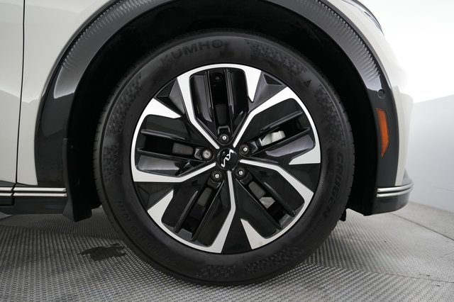 2023 Kia EV6 — photo 7 of 21