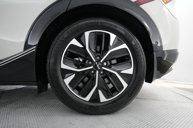 2023 Kia EV6 — photo 16 of 21